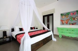 Kamar Tidur di Villa Novaku Seminyak Bali