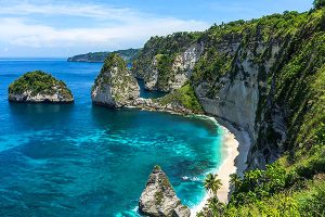 Tempat Wisata Pantai Atuh di Nusa Penida Bali