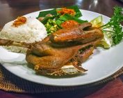 Bebek Tepi Sawah Ubud Kuliner Halal di Bali Ide Wisata Sehari di Ubud