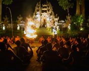 Tari Kecak di Ubud Pentas Tarian Api Spektakuler