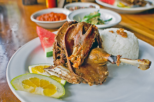 Warung Bebek Bengil di Ubud Bali.