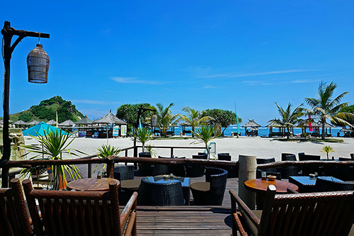 Panorama Pantai Indah di Depan Novotel Lombok Resort and Villas