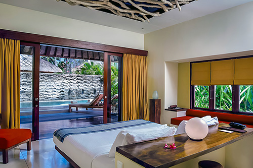 Kamar Mewah dan Nyaman di Quncy Villas Resort Lombok.