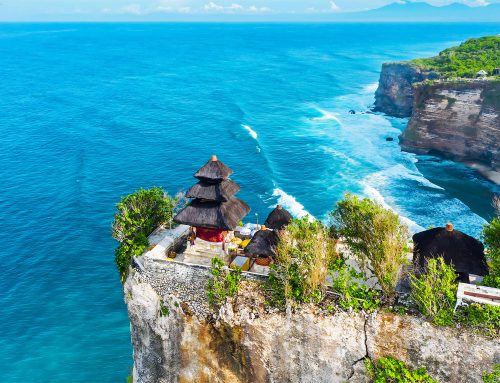 Informasi Wisata Pura Luhur Uluwatu Bali